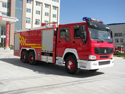 豪泺消防车