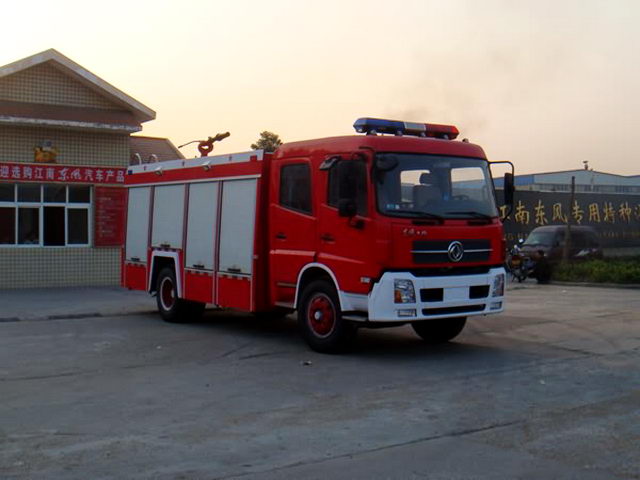 江特牌JDF5150GXFPM60T泡沫消防车