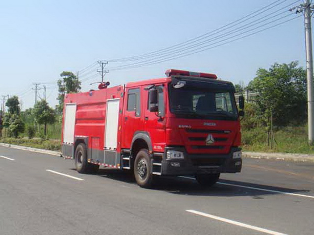 豪沃水罐消防车（8吨）国五