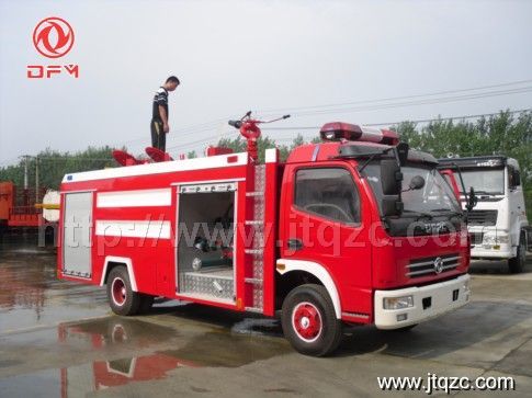 东风多利卡水罐消防车(3.5吨）