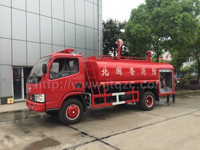 东风4吨消防水车